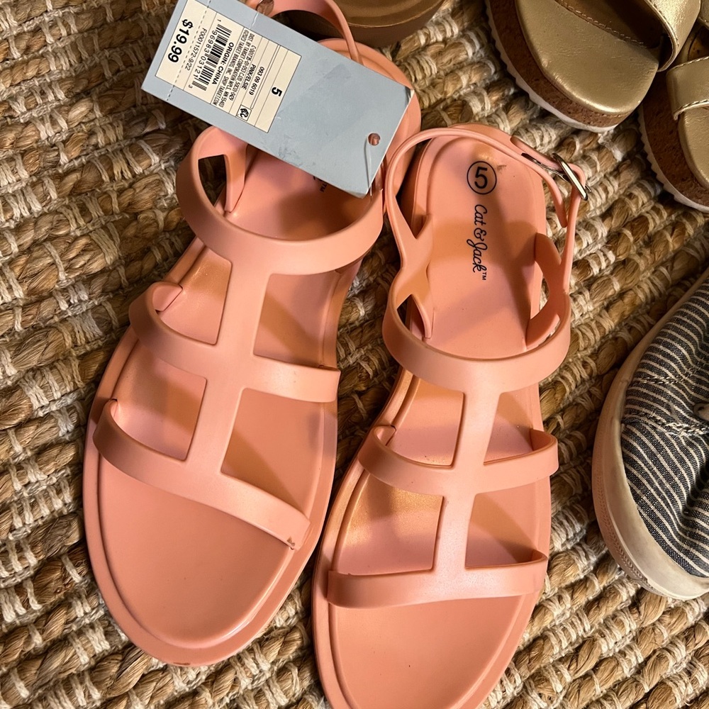 Women’s or big girls summer shoe sandals bundle. Size 6 - Picture 2 of 5